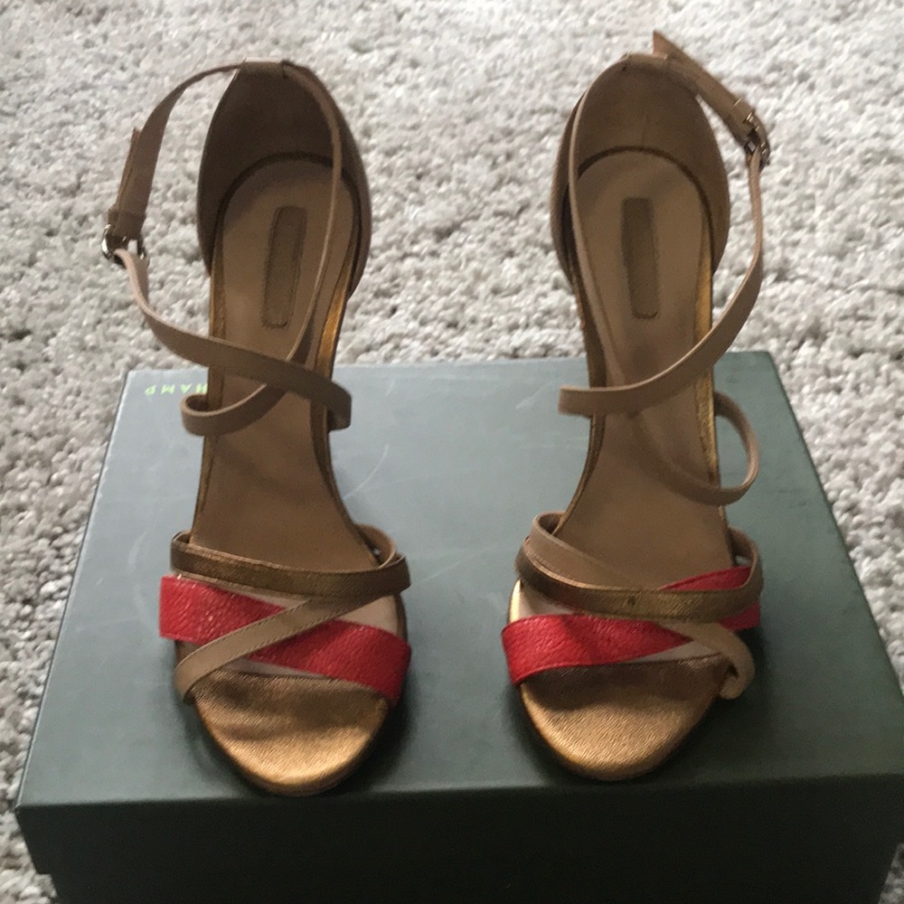 Longchamp Gold and coral heels